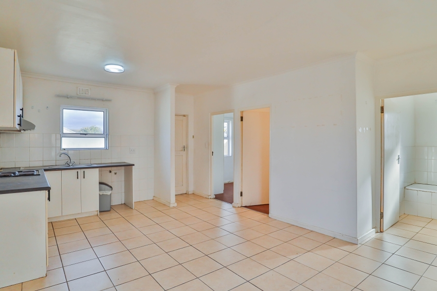 To Let 3 Bedroom Property for Rent in Muizenberg Western Cape